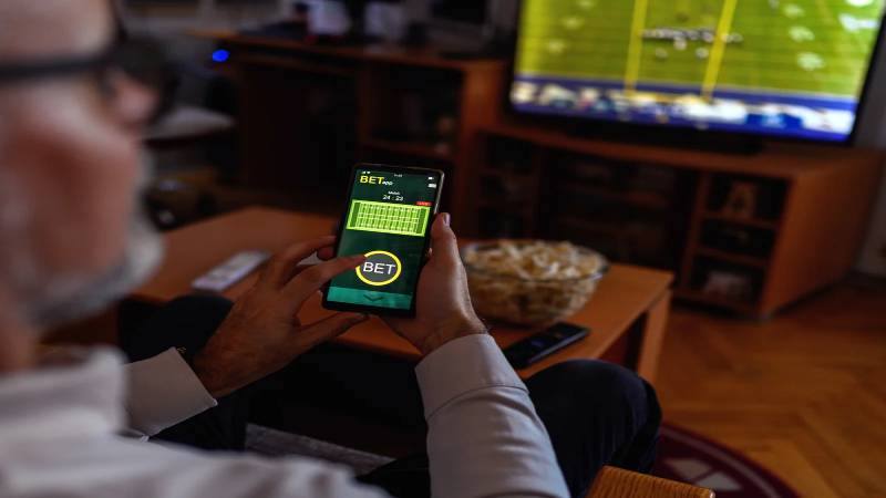 Tải app 100WIN để an toàn cá cược
